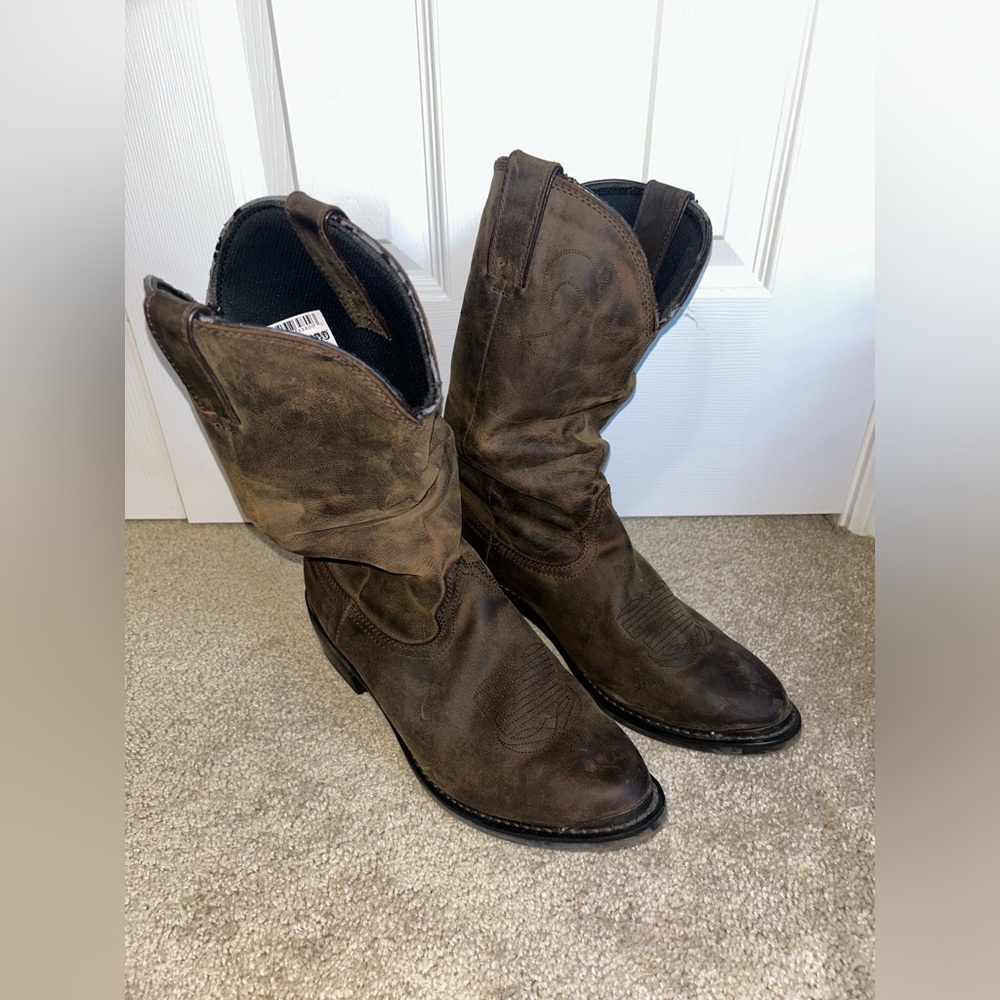 Men’s Durango slouch cowboy boot. Size 10.5